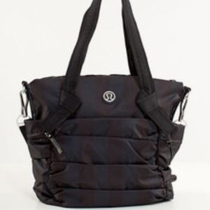 Lululemon Athletica Triumph Tote Black Like New